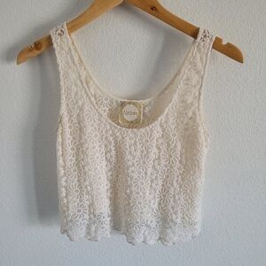 Alythea floral lace crop top